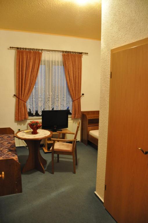 Hotel-Restaurant Elsterblick Elsteraue Chambre photo